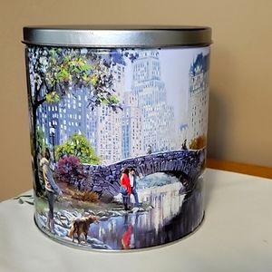 Tin can for decor or use with city look like Paris